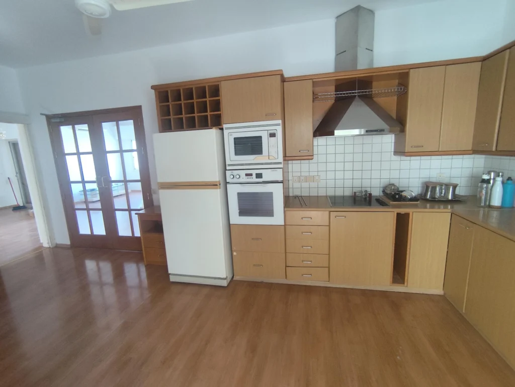 140m² Office for Rent in Limassol District
