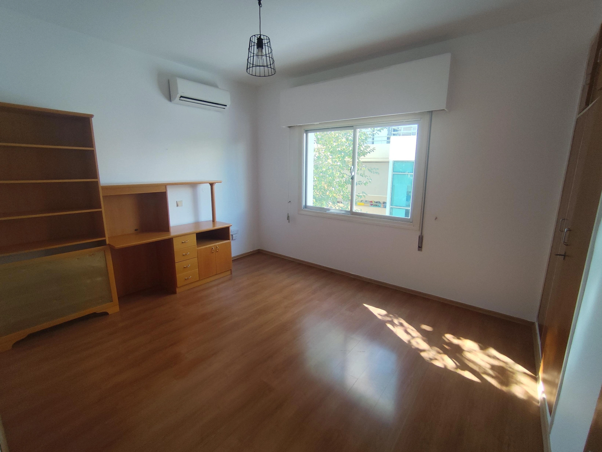 140m² Office for Rent in Limassol District