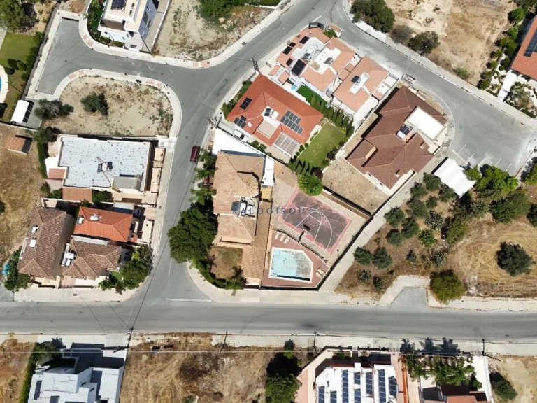 5 Bedroom House for Sale in Tseri, Nicosia District