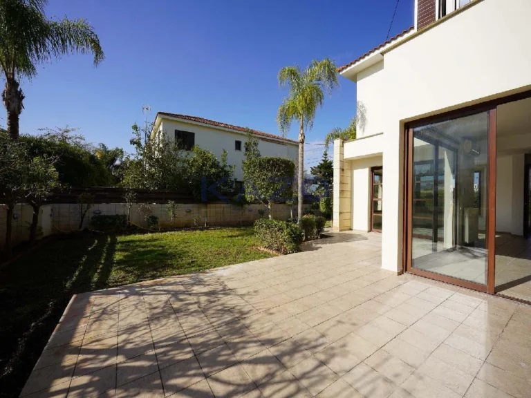 4 Bedroom House for Sale in Engomi, Nicosia District