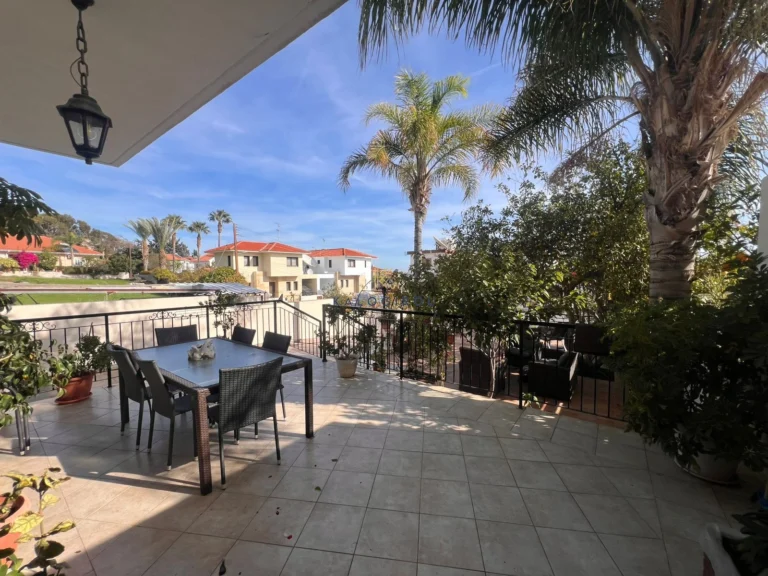 3 Bedroom House for Sale in Oroklini, Larnaca District