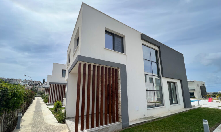 3 Bedroom House for Sale in Chlorakas, Paphos District