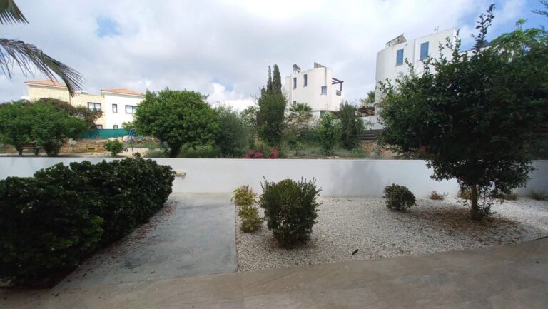 3 Bedroom House for Sale in Chlorakas, Paphos District